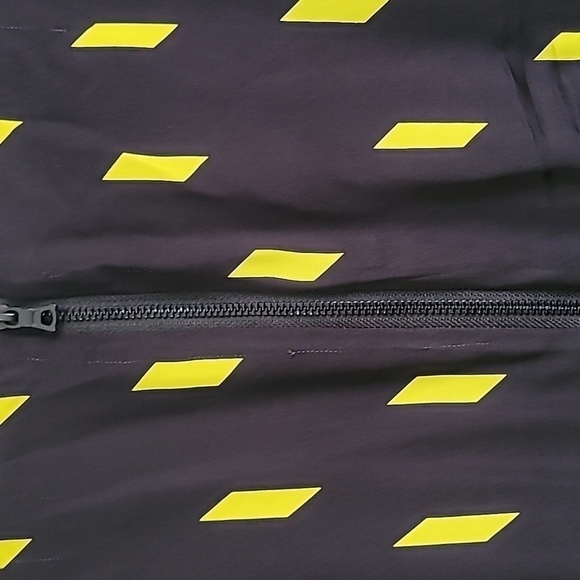 Alice +Olivia Ribbon Tape Black Neon Yellow Longsleeve Dress Size 6 - Picture 3 of 11